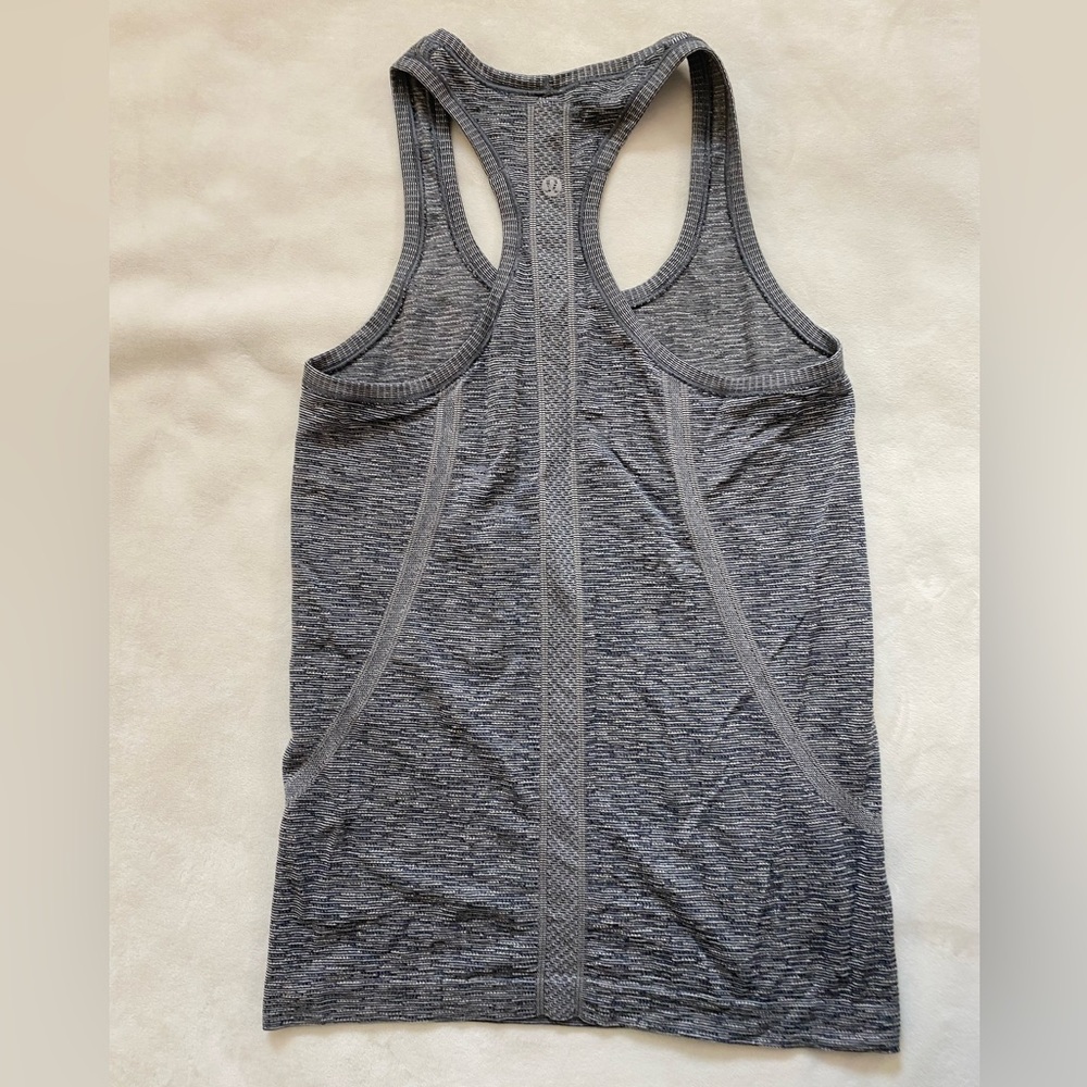 Lululemon Swiftly Tech Racerback Tank (size 6)